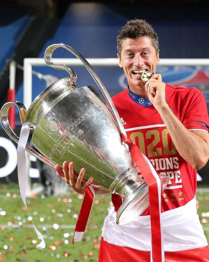 李新翔：希望下个赛季表现更稳定；今年真是很梦幻的一年