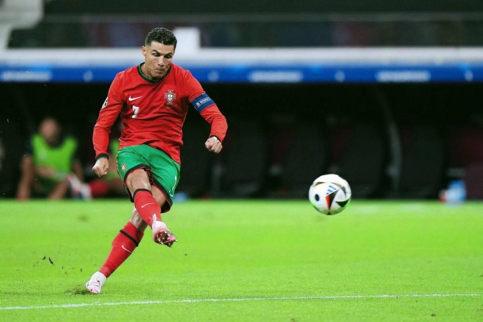 足球世界杯官方球票再次被抢空，黄牛疯狂加价