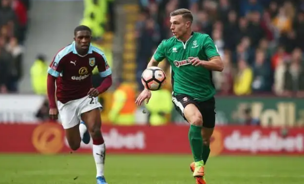 中国三级联赛场均观众人数排名：大连超5.8万人第1，昆明垫底