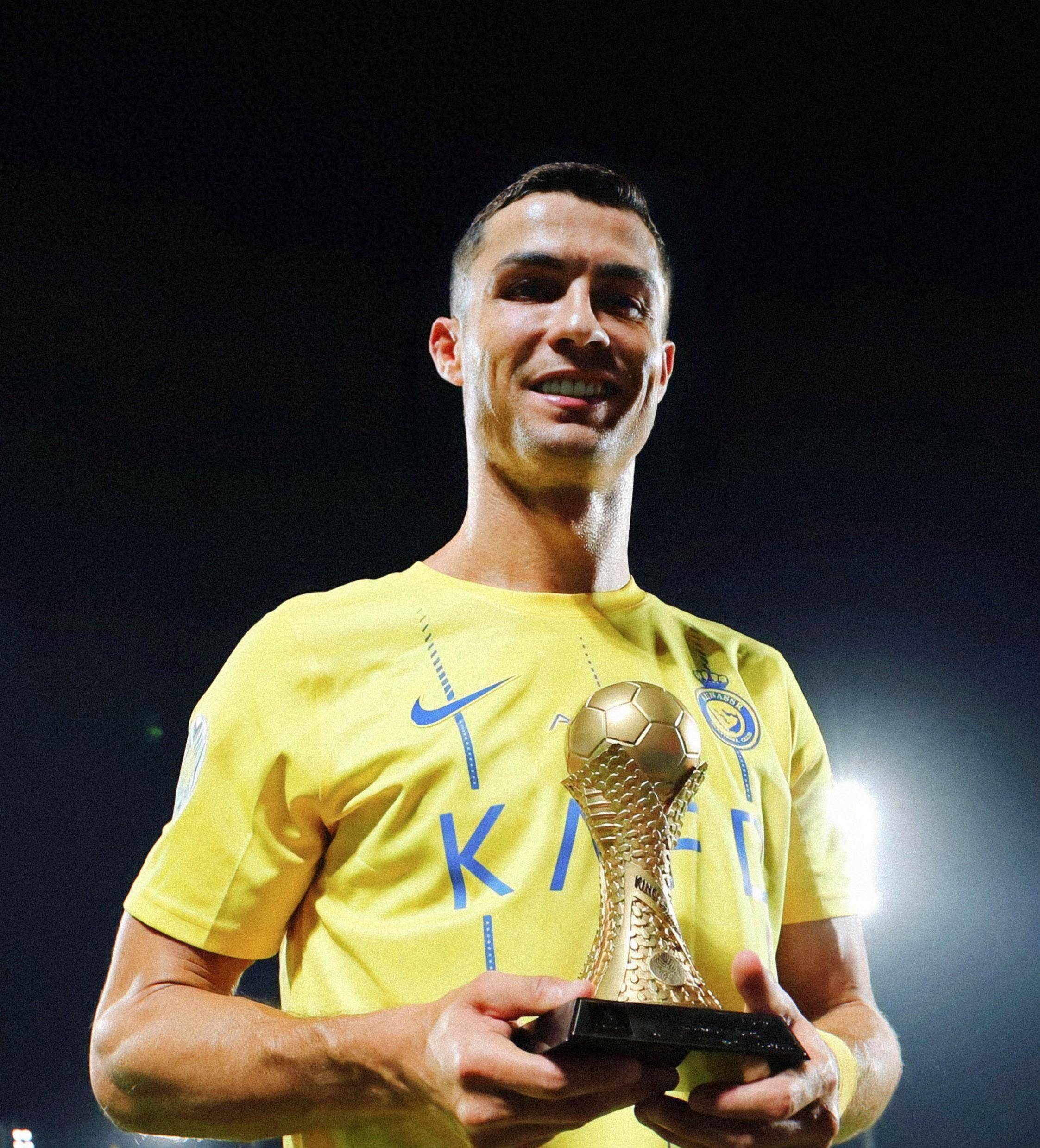 篮球勇士替补球员连续得分上双