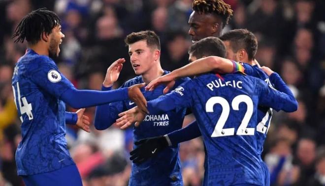 斯洛特：让萨拉赫替补不是容易的决定，但这就是我的选择